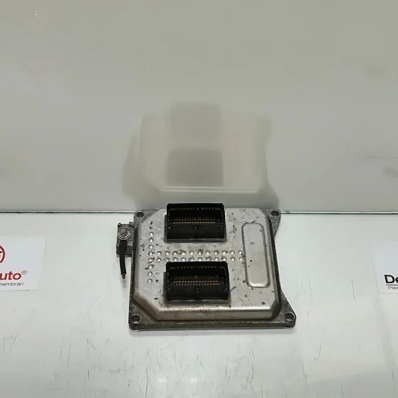 Calculator motor GM55355631, Opel Vectra C combi, 1.8BENZ Ofertă