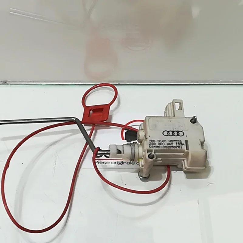 Preț redus Motoras deschidere usa rezervor 8E0862153A, Audi A4 (8EC, B7)